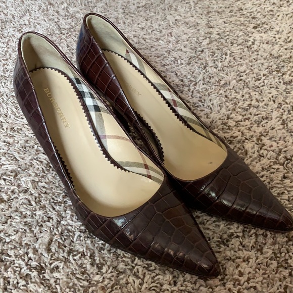 Burberry Heels - Picture 3 of 12